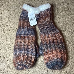 Mittens with Sherpa Cuff